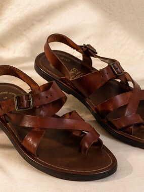 Dingo Brown Leather Sandals | Genuine Leather Strappy Buckle Sandals | Size 6M